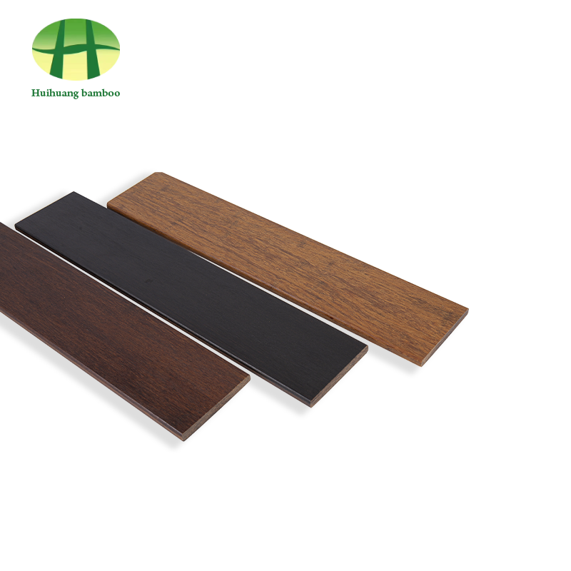 Utomhusstaket i kolsyrat bambu