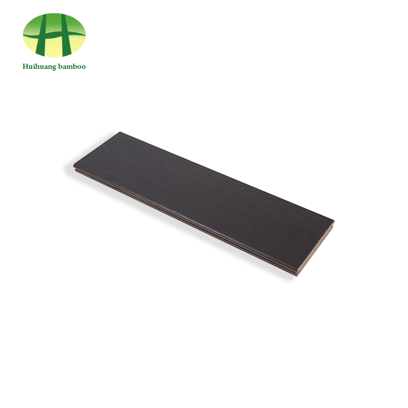 Utomhusstaket i kolsyrat bambu