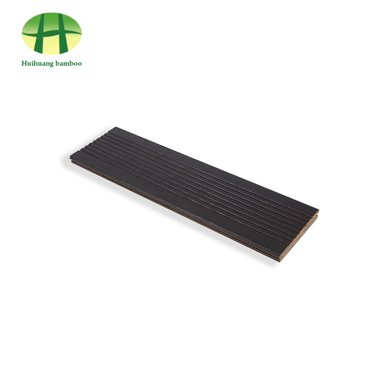 Bambugolv i kolsyrat färg