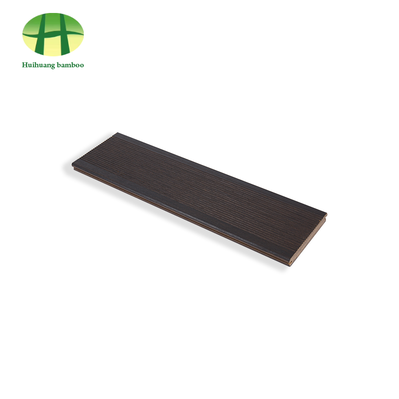 Bambugolv i kolsyrat färg